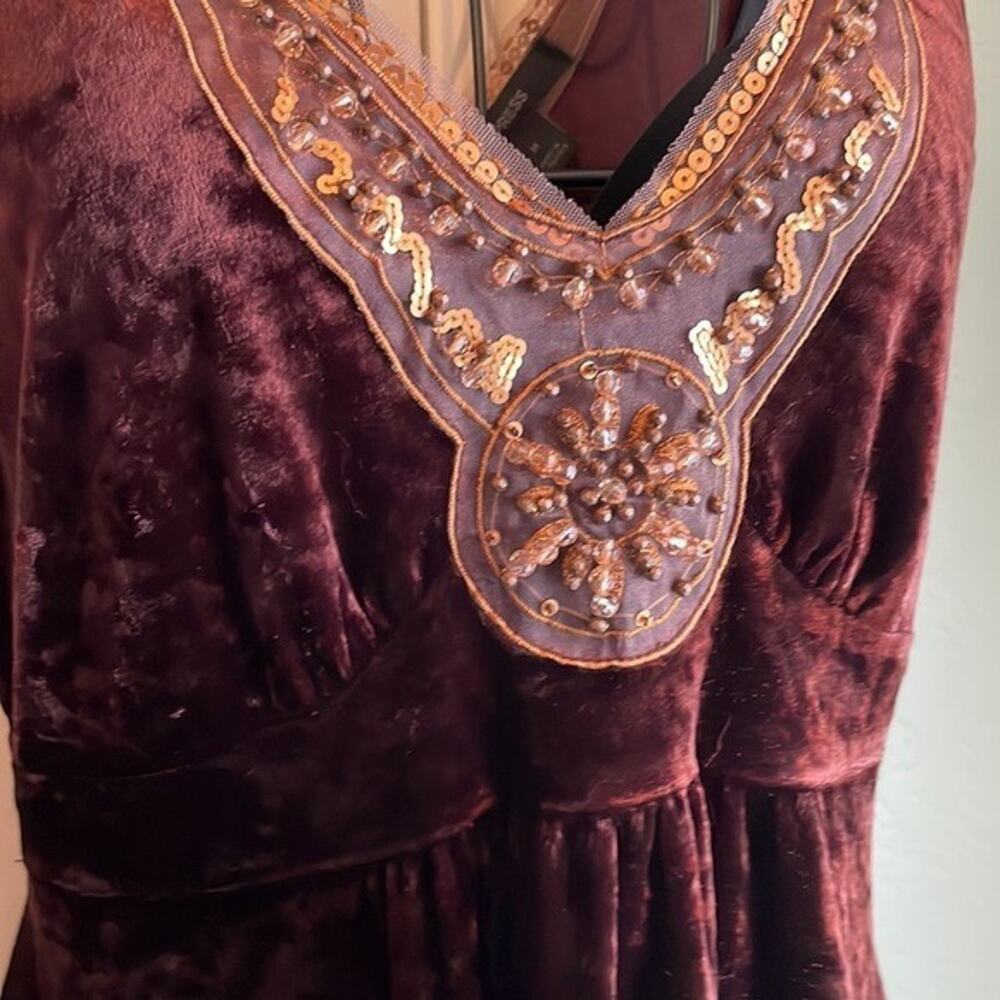 Express velvet eveningwear with brown gold accents M - Picture 3 of 4